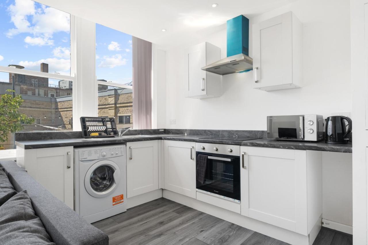 Bradford City Centre Apartments: Extended Stay with Self Check-In Exterior photo