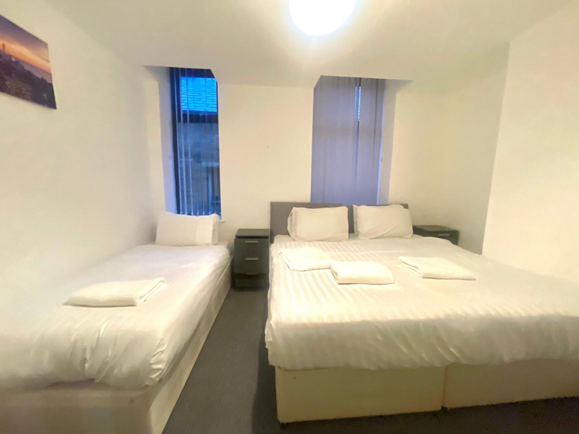 Bradford City Centre Apartments: Extended Stay with Self Check-In Exterior photo