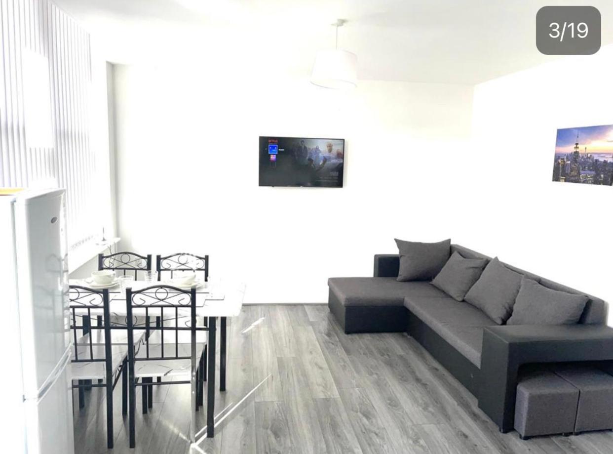 Bradford City Centre Apartments: Extended Stay with Self Check-In Exterior photo